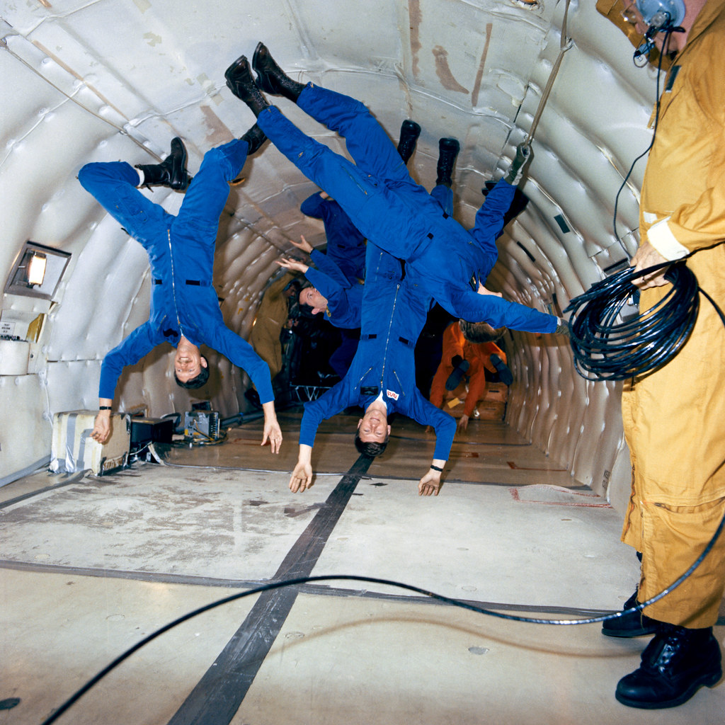 S79-31684 familiarization flight in a KC-135 zero-gravity aircraft